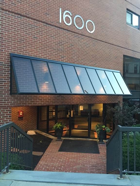 1600 Massachusetts Ave - Photo 1