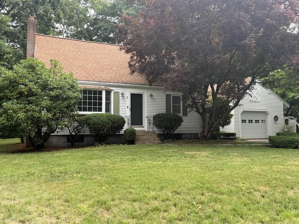 7 Wayne Dr - Photo 1