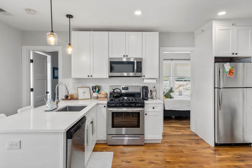 477 Meridian - Photo 1