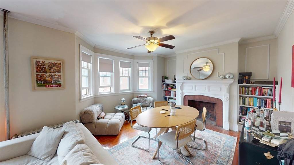 1213 Beacon St - Photo 1