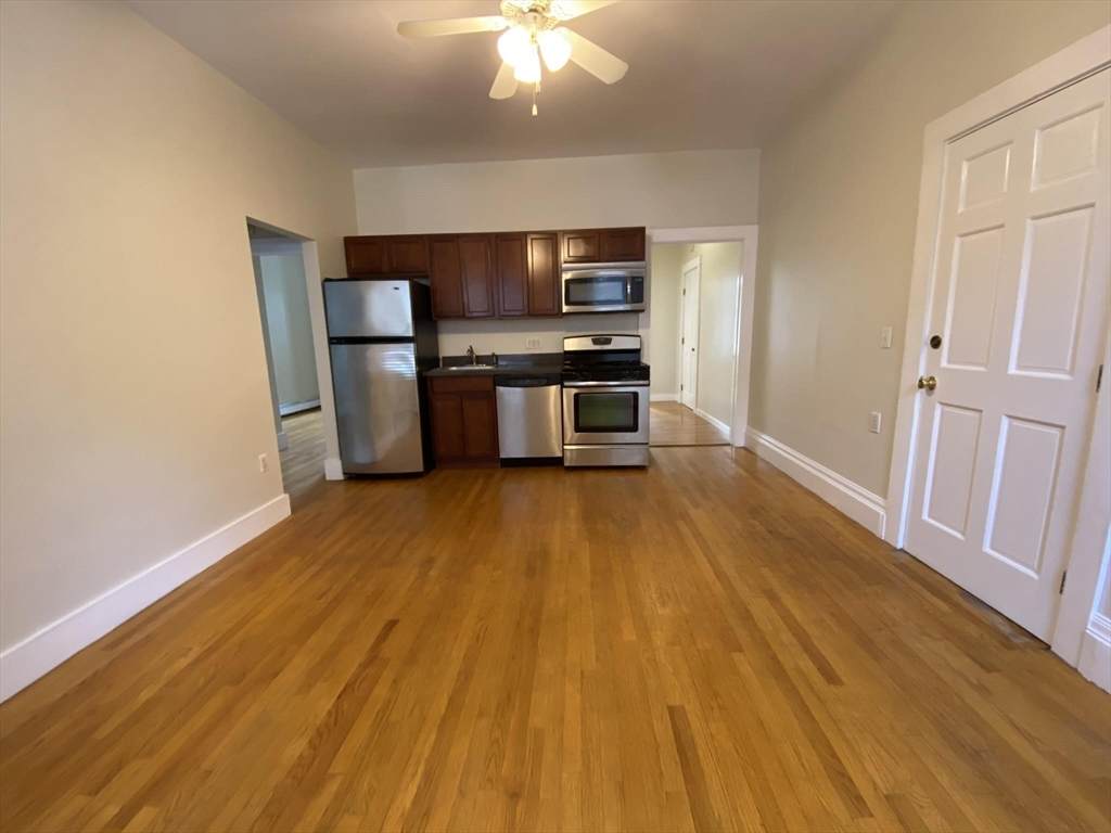 1210 Cambridge St - Photo 1
