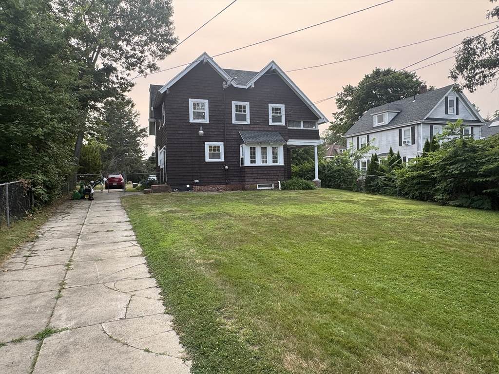 https://bt-photos.global.ssl.fastly.net/mlspin/orig_boomver_1_73554323_2.jpg