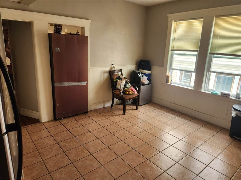 43 Sumner St - Photo 1