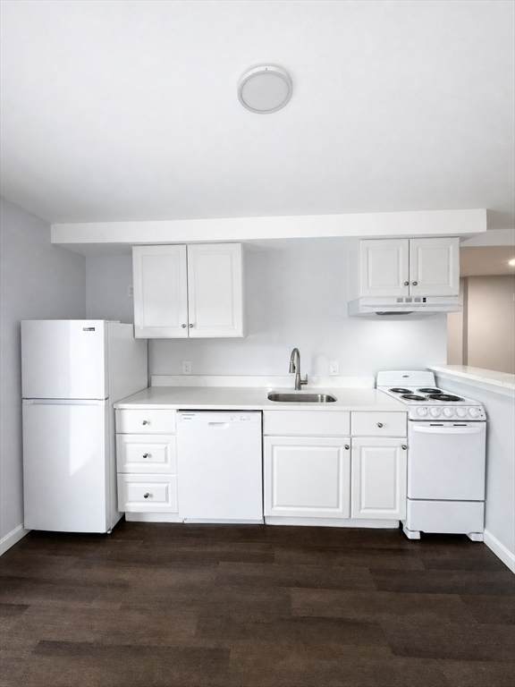 9 Avon Pl - Photo 1