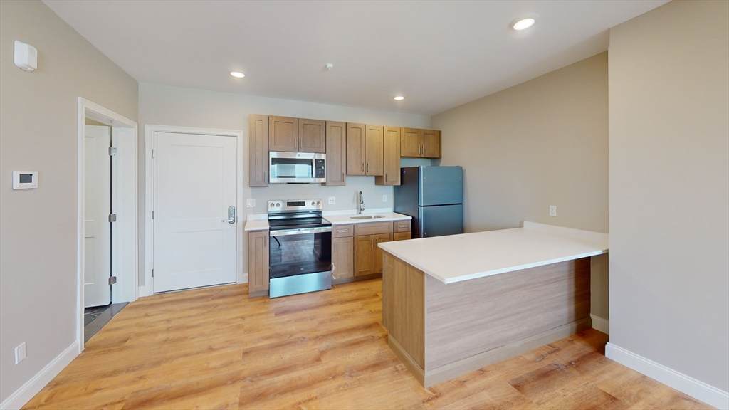 100 Revere - Photo 1