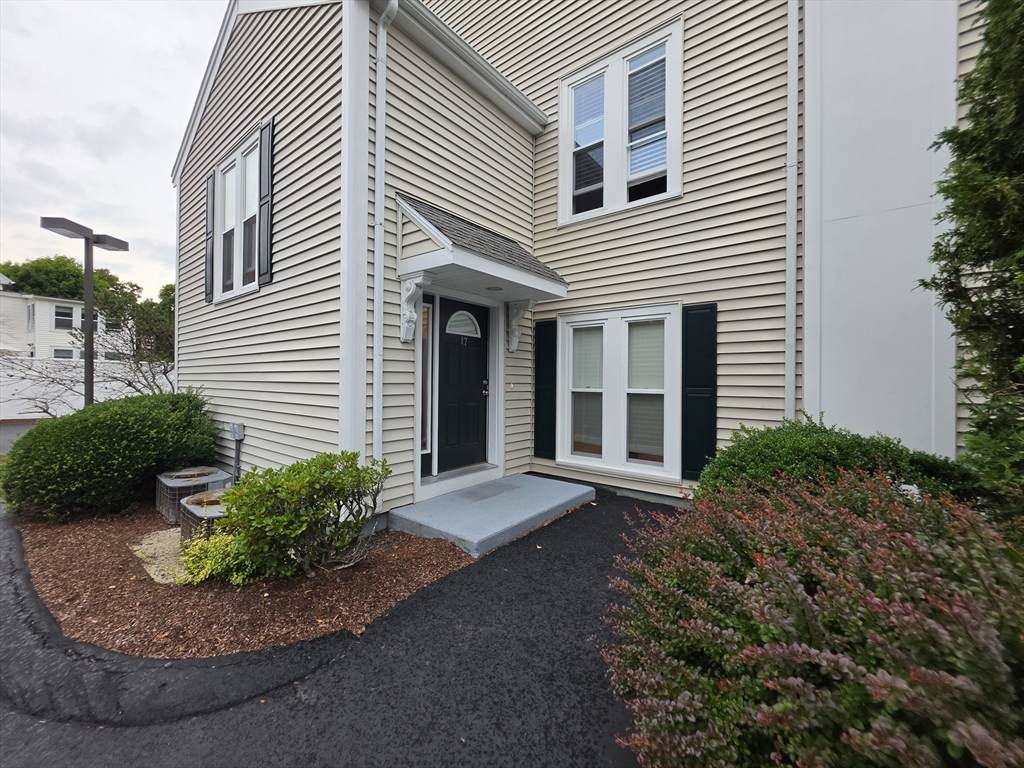 33 Randolph St - Photo 1