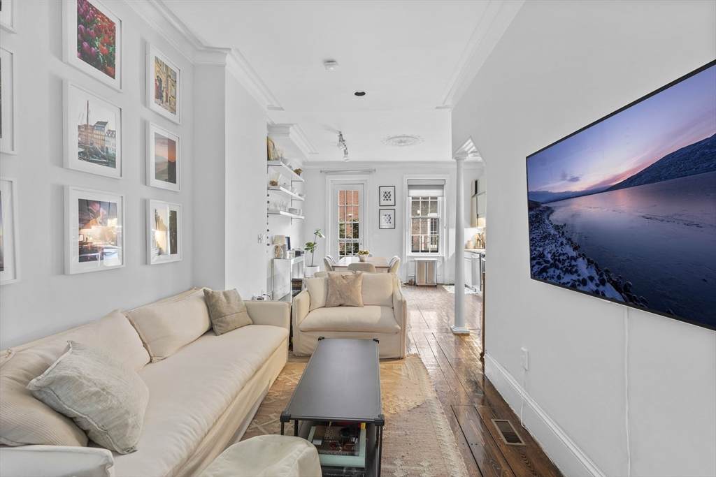 4 Cazenove Street - Photo 1
