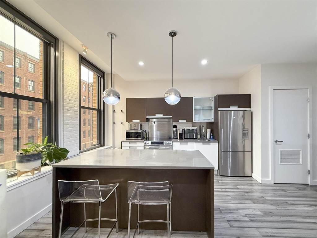 346 Congress St - Photo 1