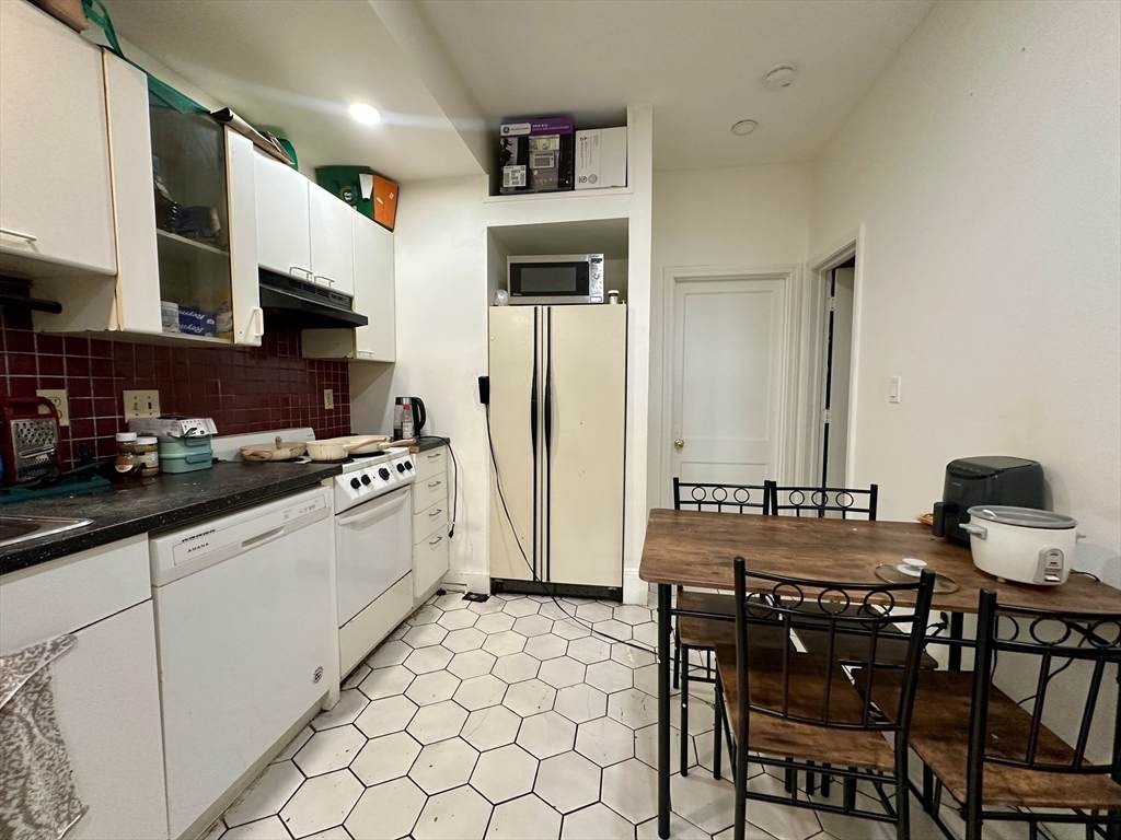 56 Park Vale Ave - Photo 1
