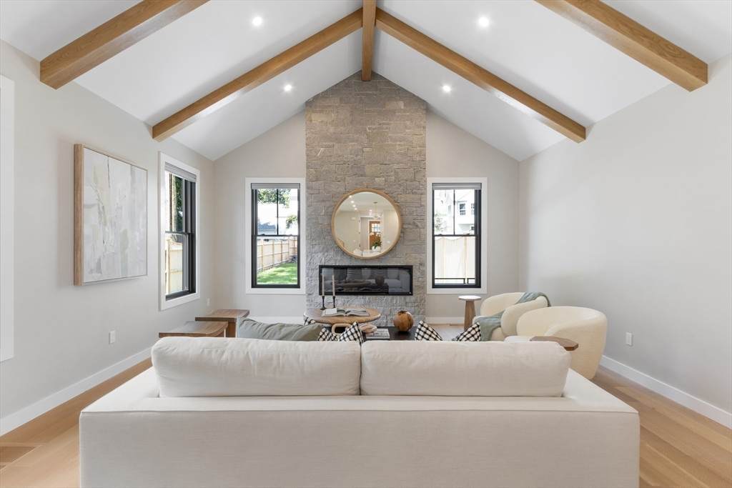 20 Salisbury - Photo 1