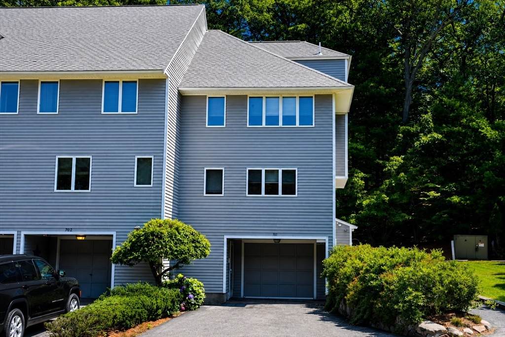 701 Sherwood Forest Ln - Photo 1