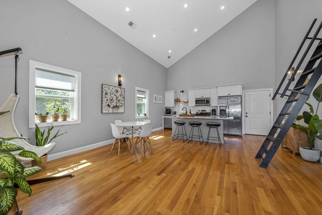 60 Hermon Street - Photo 1