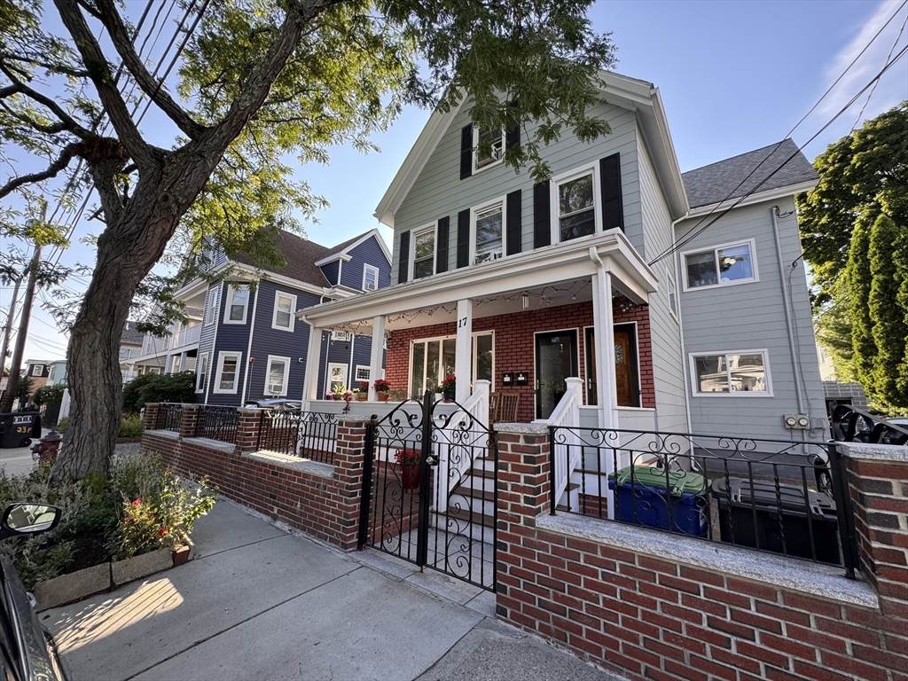 17 Farragut Avenue - Photo 1