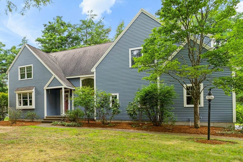 136 Davis Road - Photo 1