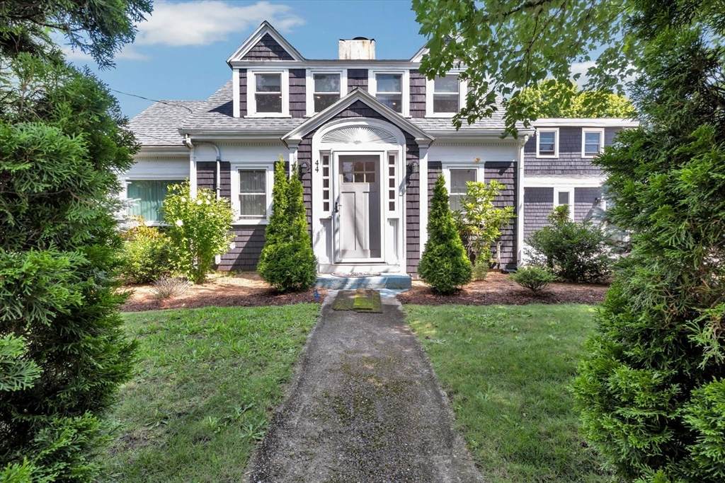 44 Maple Avenue - Photo 1