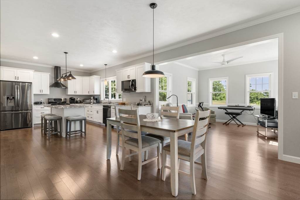 4 Meadow Lane - Photo 1