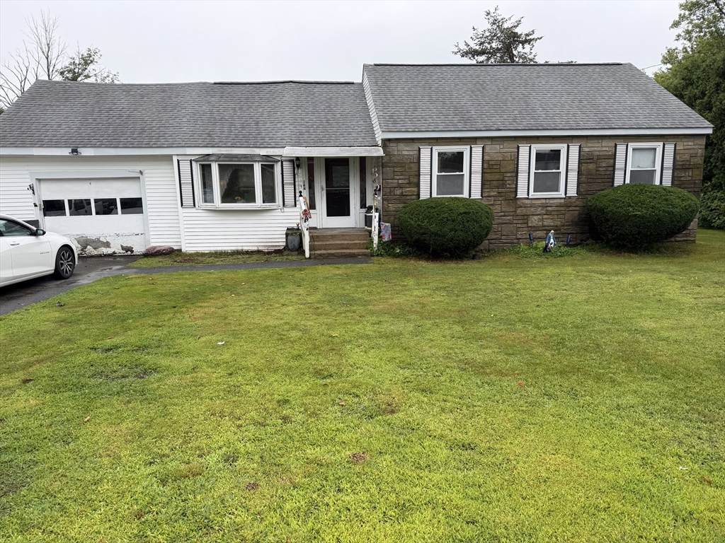 164 North Broadway - Photo 1