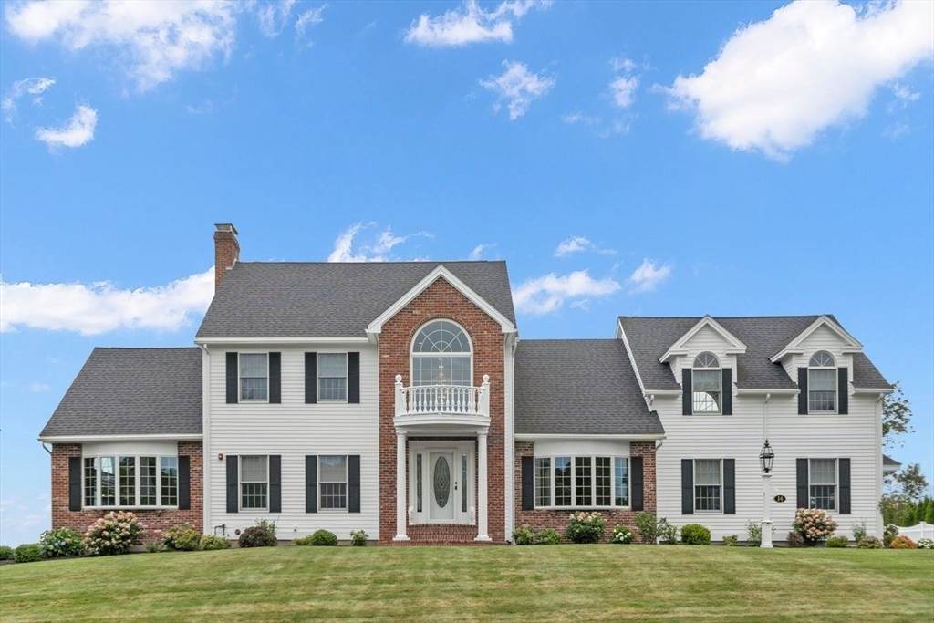 14 Lakeview Ave - Photo 1