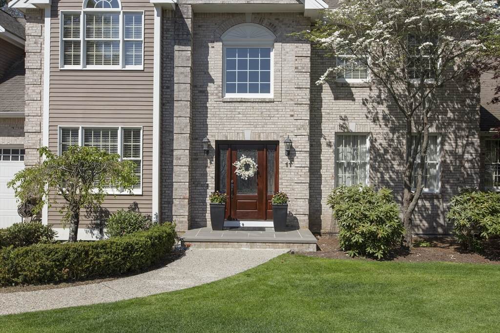 11 Bridle Dr - Photo 1