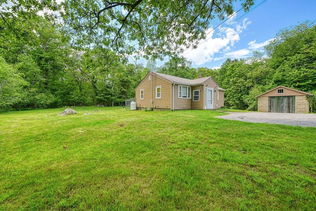 502 South St - Photo 1
