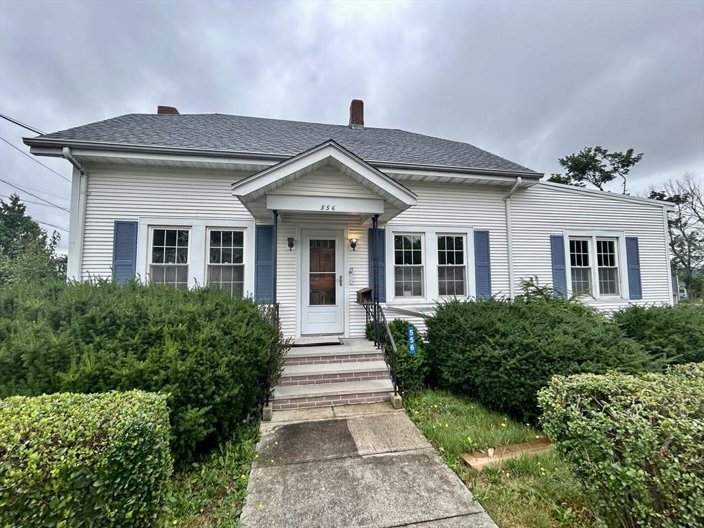 556 Brayton Ave - Photo 1