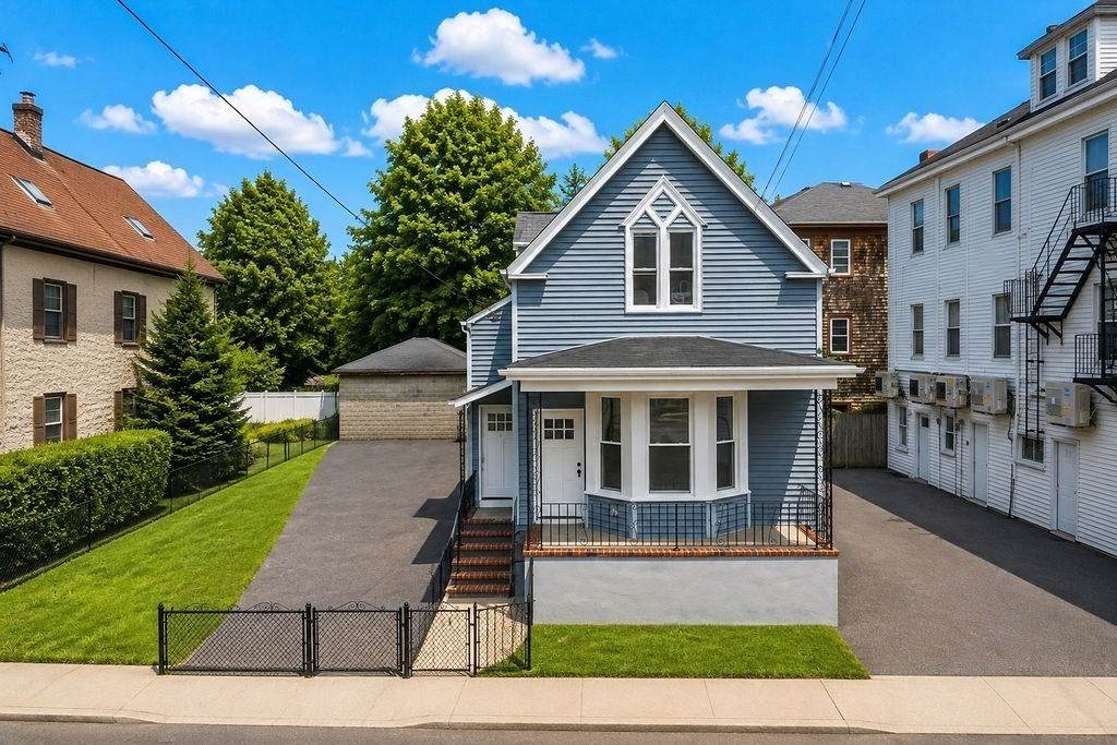 216 State St - Photo 1