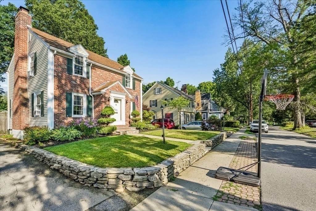 https://bt-photos.global.ssl.fastly.net/mlspin/orig_boomver_1_73558193_2.jpg