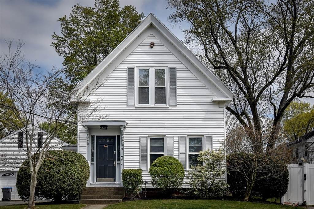 10 Forest Ave - Photo 1