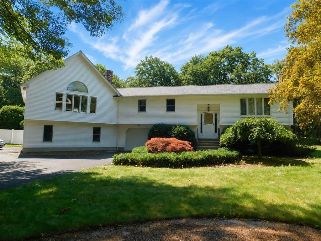 621 Marshall St - Photo 1