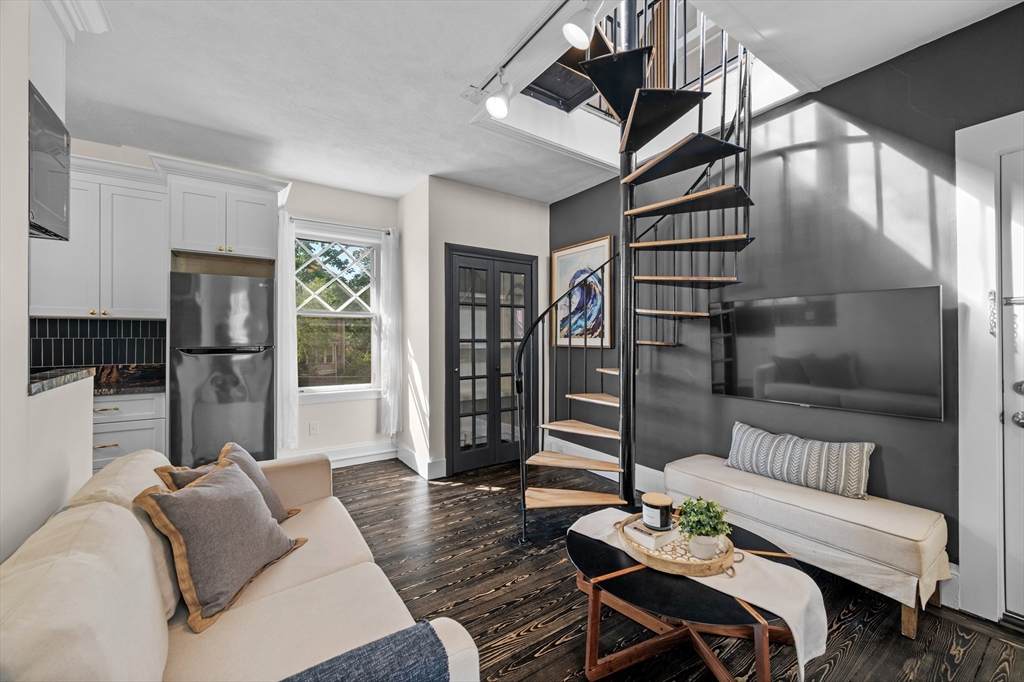 28 Columbus Ave - Photo 1