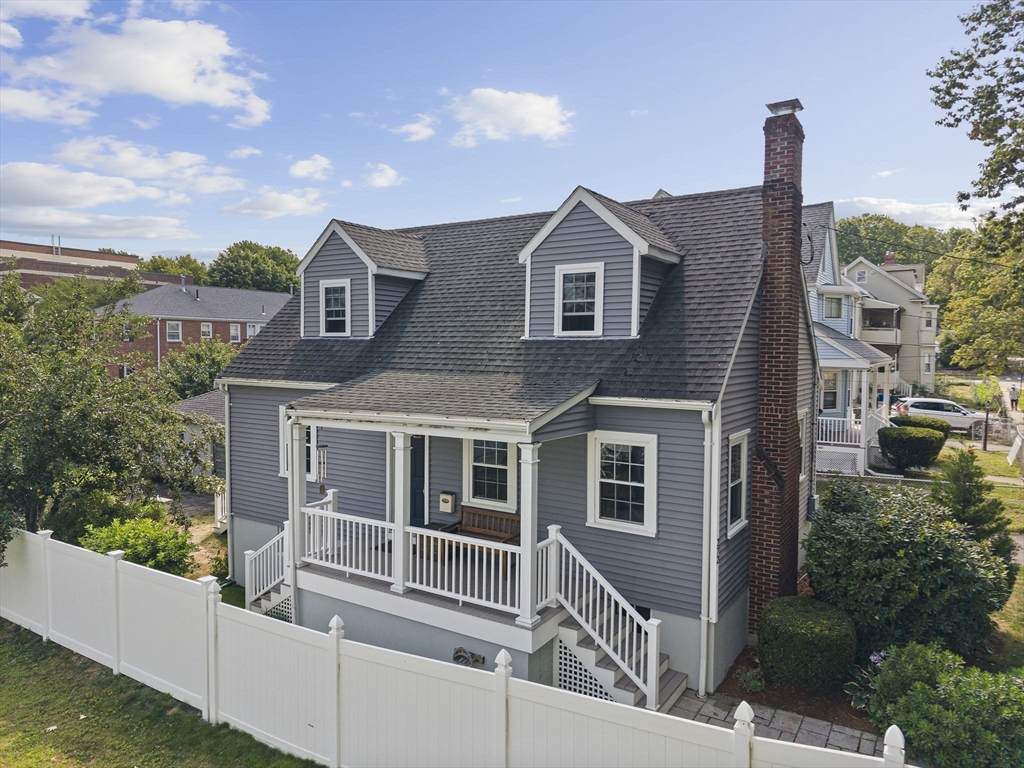 272 Belmont St - Photo 1
