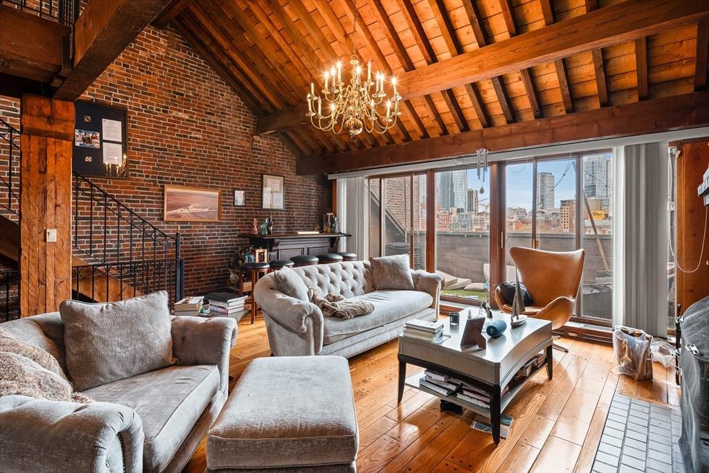 77 Fulton - Photo 1