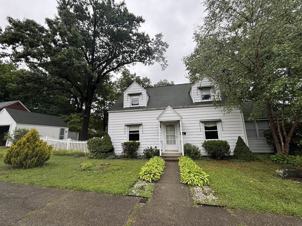 137 Appleton St - Photo 1
