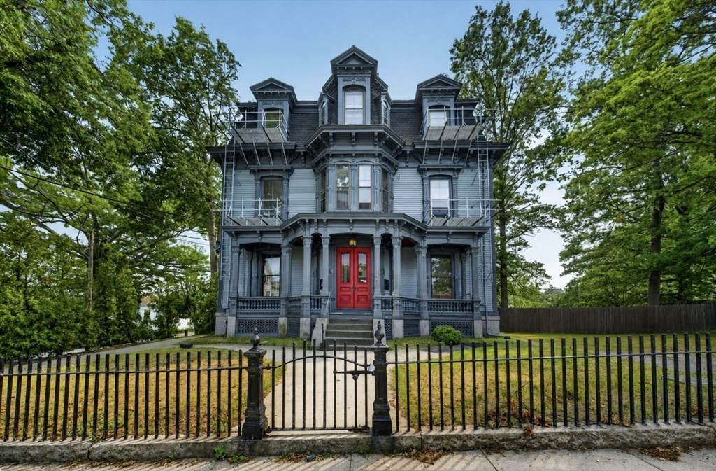 533 Locust St - Photo 1