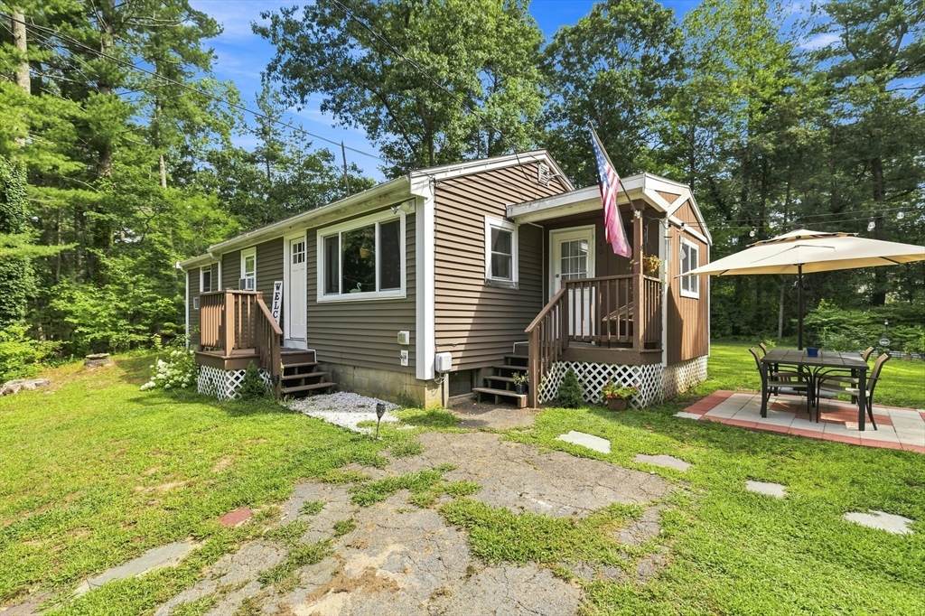 40 Lake Shore Dr - Photo 1