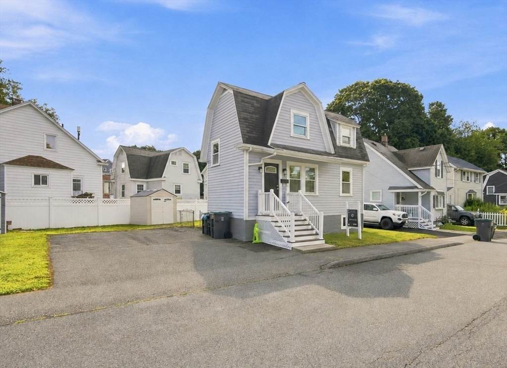8 Lake St - Photo 1