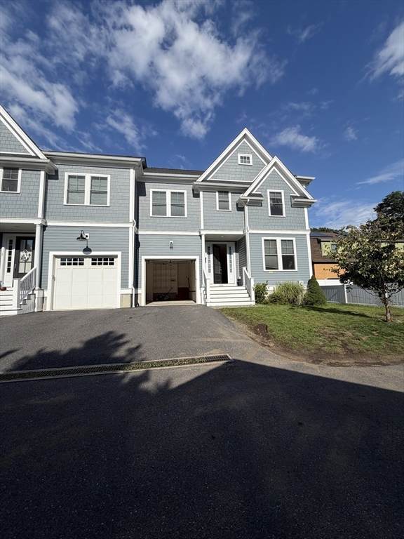 896 Chestnut St - Photo 1