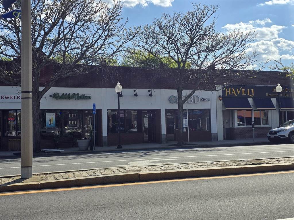 460 Massachusetts Ave - Photo 1