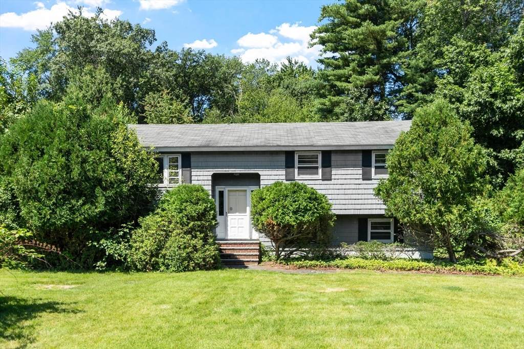 190 Deering Dr - Photo 1