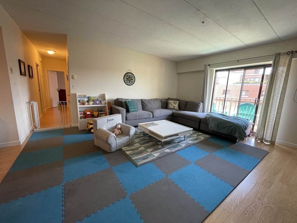 135 Pleasant St - Photo 1