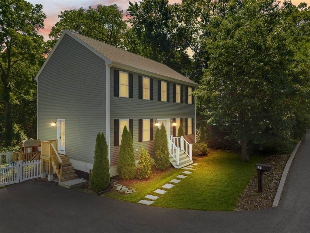123 Forest St - Photo 1