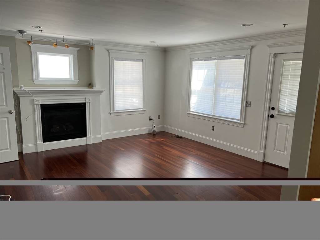 190 Sydney St - Photo 1
