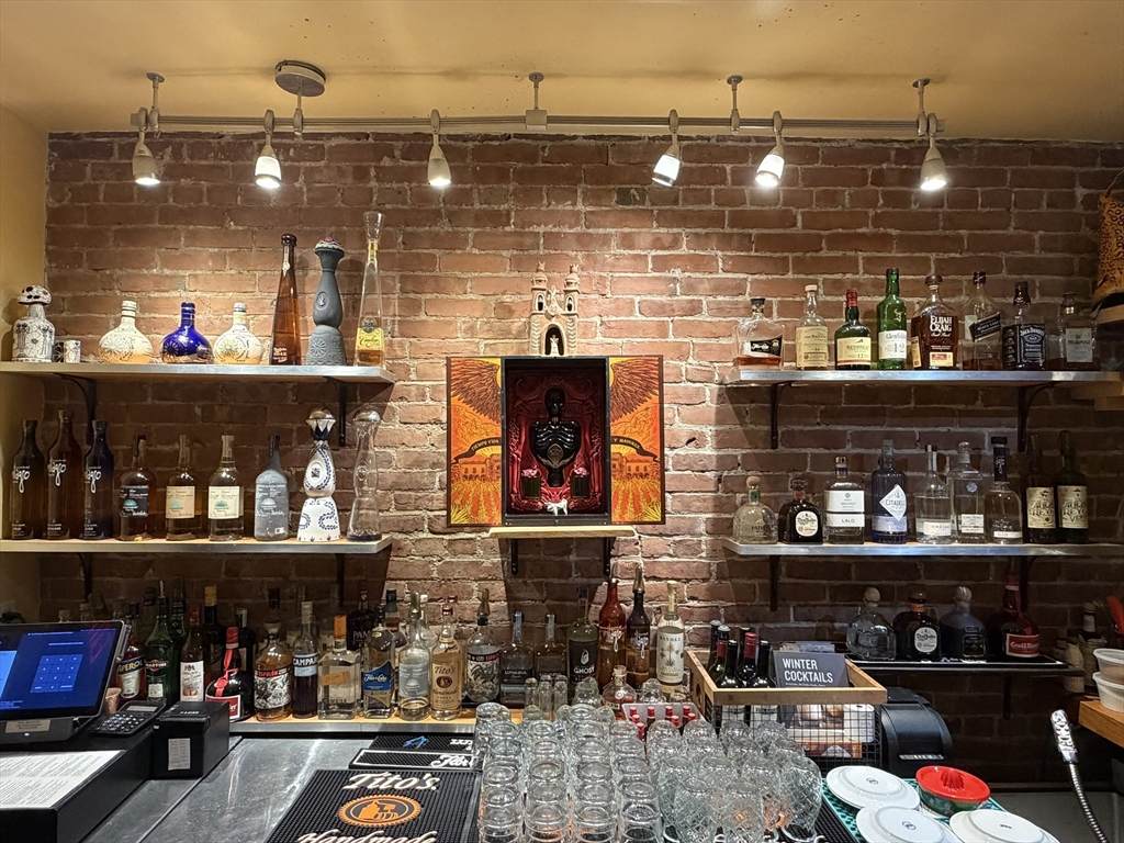 916 Beacon St. - Photo 1