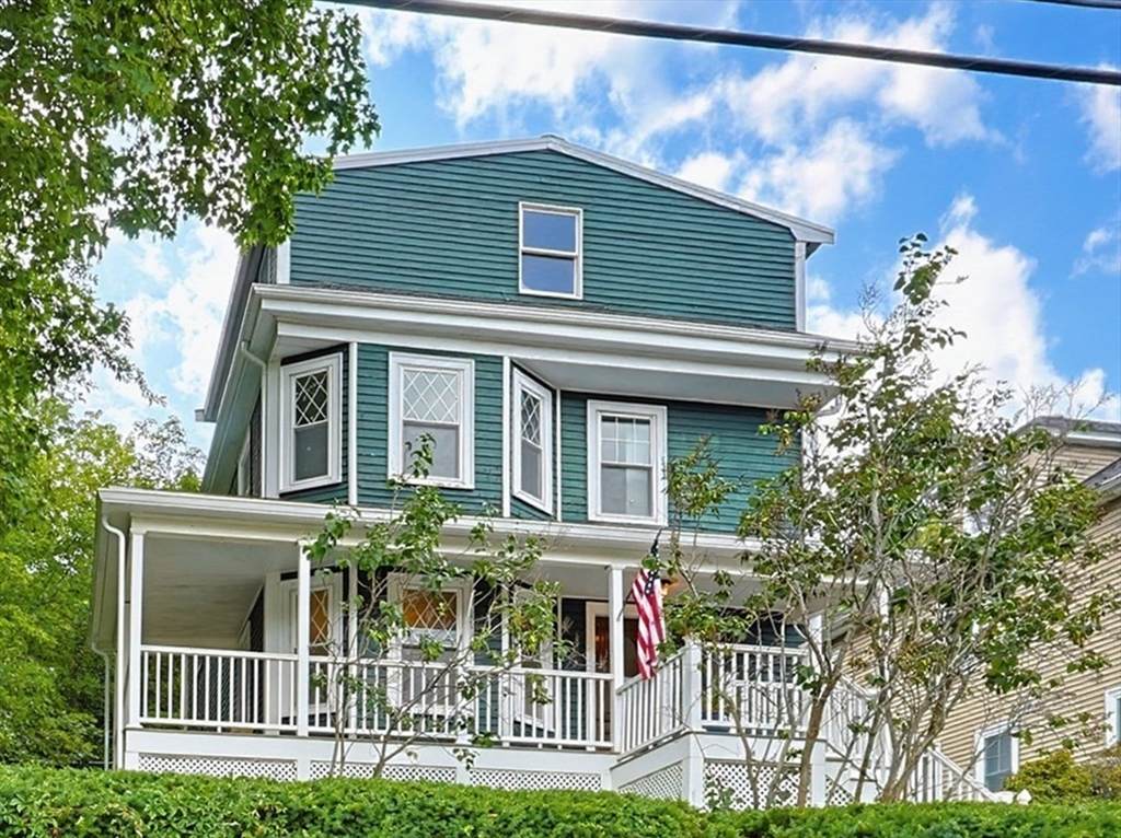 110 Essex St - Photo 1