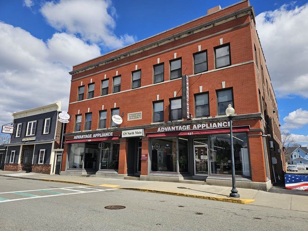 127-129 N Main St - Photo 1