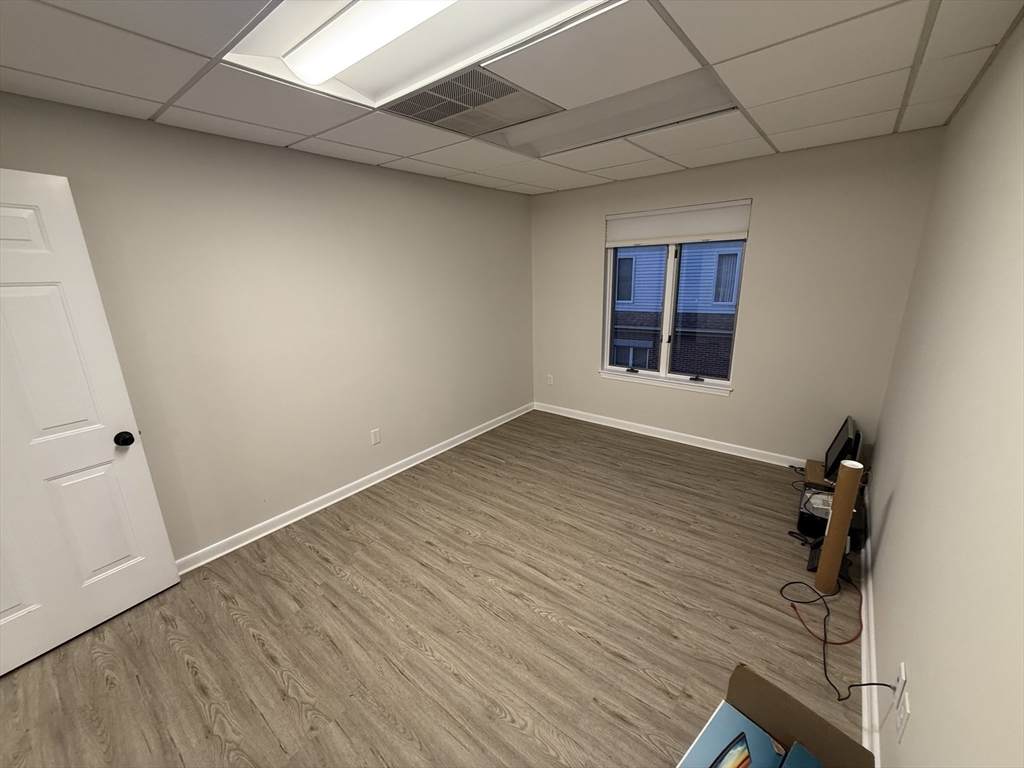175 Derby St - Photo 1