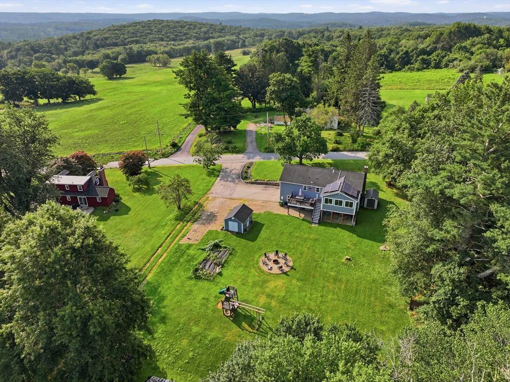 https://bt-photos.global.ssl.fastly.net/mlspin/orig_boomver_1_73564976_2.jpg