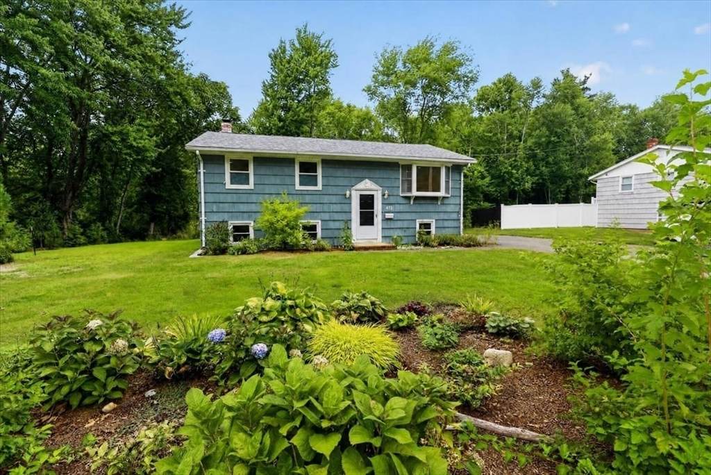 472 Summer St - Photo 1