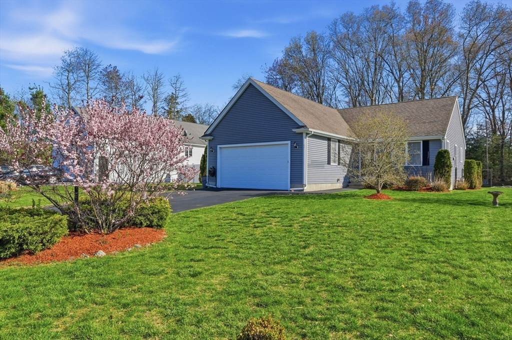 943 Stonegate Lndg - Photo 1