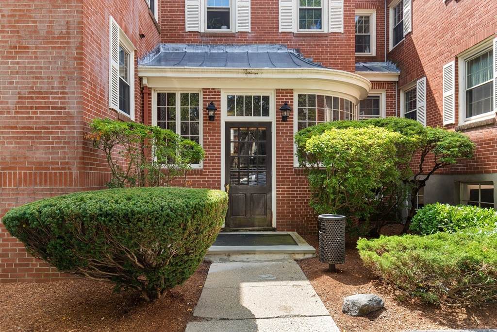 https://bt-photos.global.ssl.fastly.net/mlspin/orig_boomver_1_73566731_2.jpg